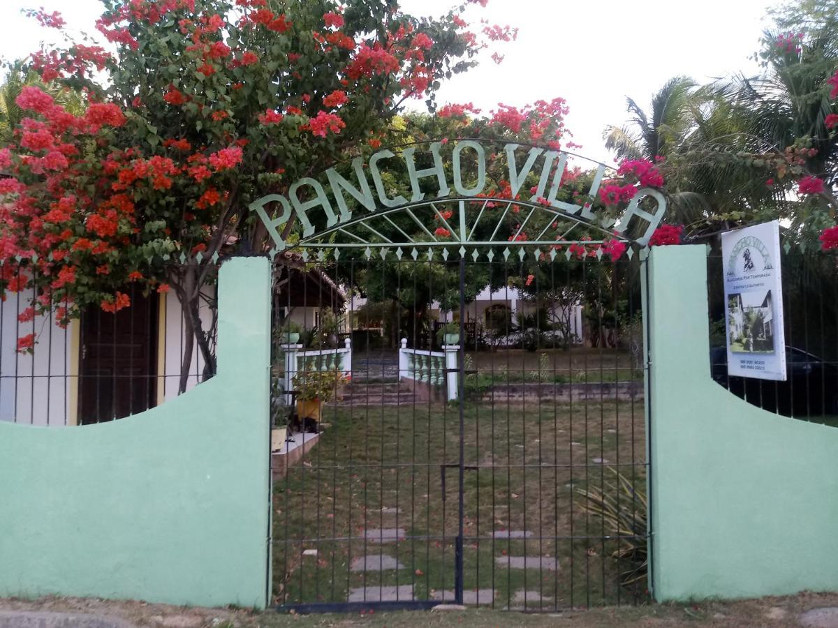 Residencia Pancho Villa Canoa Quebrada Buitenkant foto